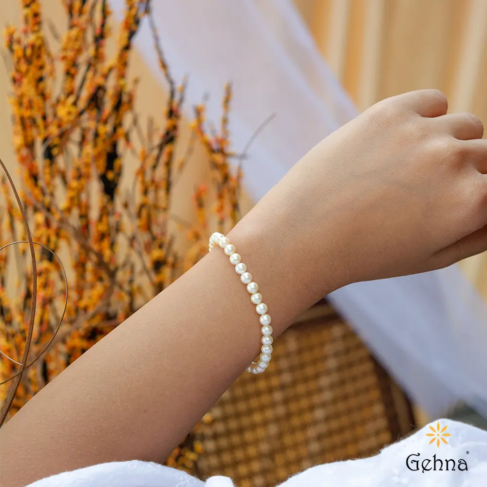 Classic Pristine Pearl 18K Gold Bracelet : GHCSBG-5721