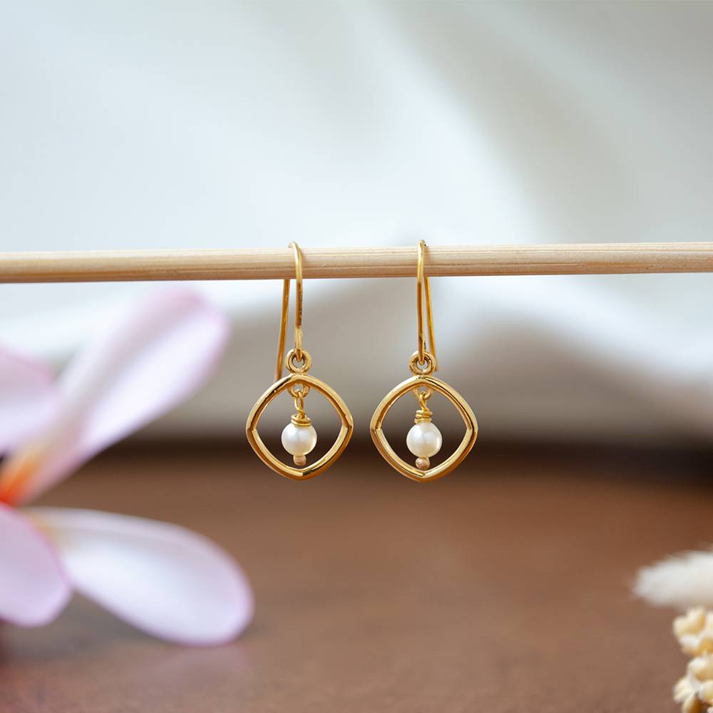 Geometric Pearl 18K Gold Dangle Earrings : GHCSER-6488