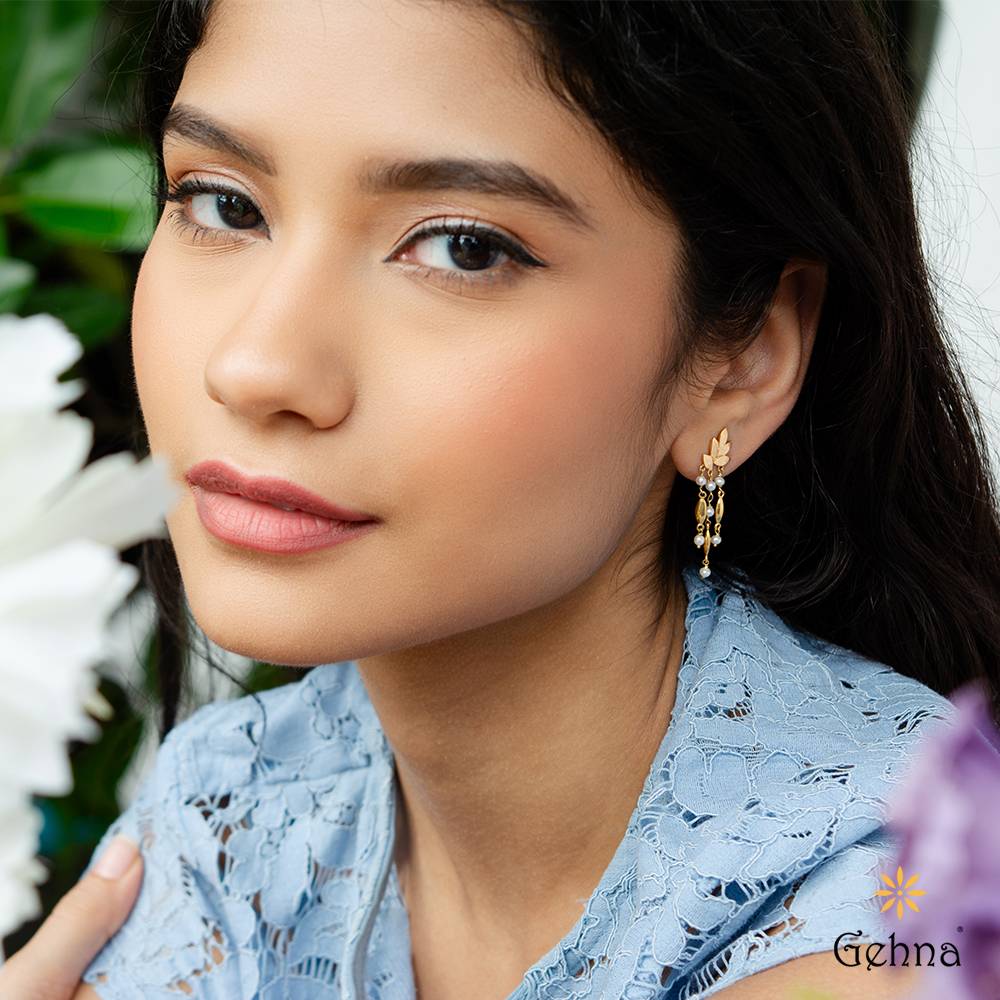 Timeless Pearl 18K Gold Dangle Earrings : GHCSER-7013