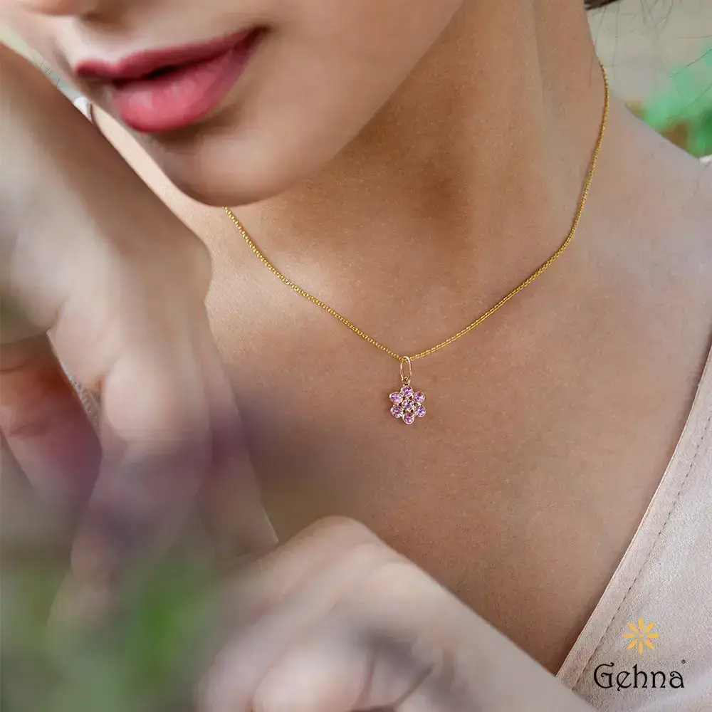 Blushing Pink Sapphire 18K Gold Charm Pendant : GHCSPERR-4273