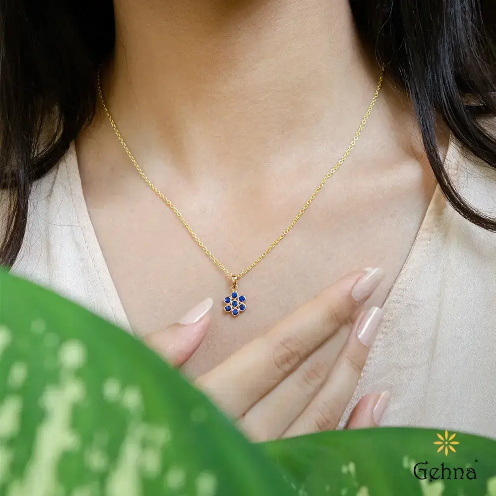 Blue Sapphire Royalty 18K Gold Charm Pendant : GHCSPERR-4274
