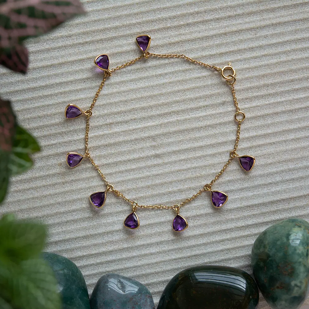Divine Natural Amethyst  Gold Bracelet : GHCUCSBGRR-4202