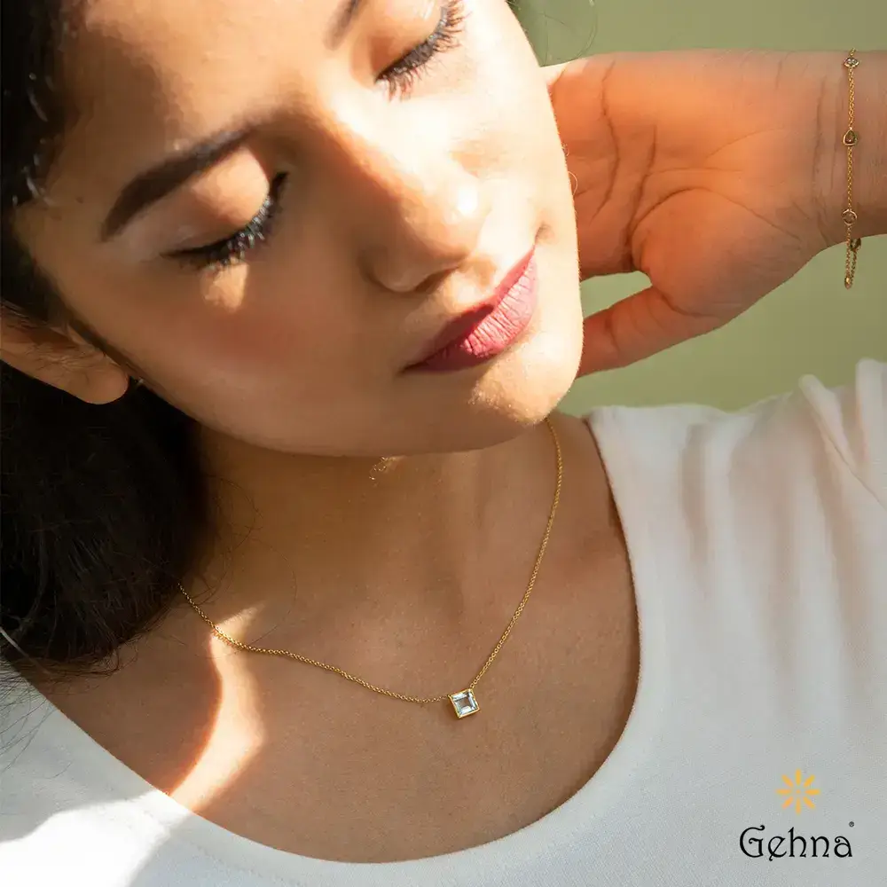 Contemporary Aquamarine Pendant With Gold Chain : GHCUCSCH-3836