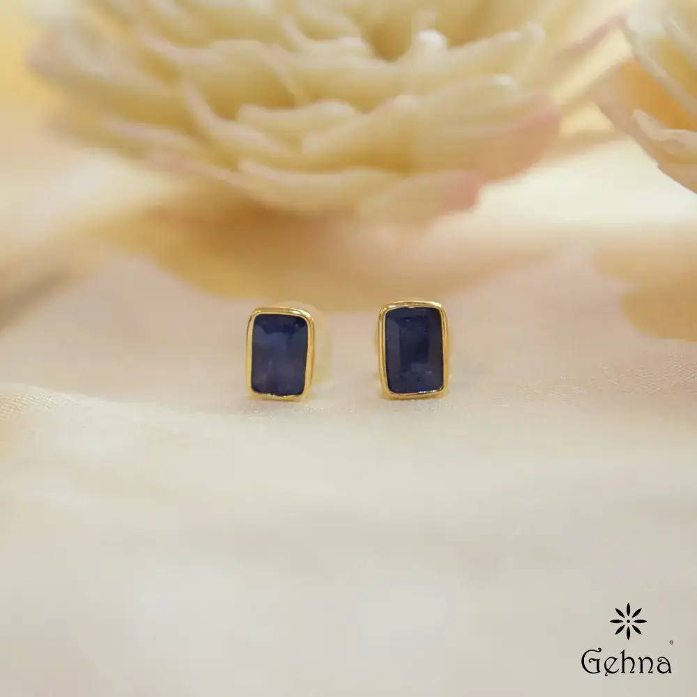 Beautiful Blue Sapphire 18K Gold Stud Earrings : GHCUCSERRR-3702
