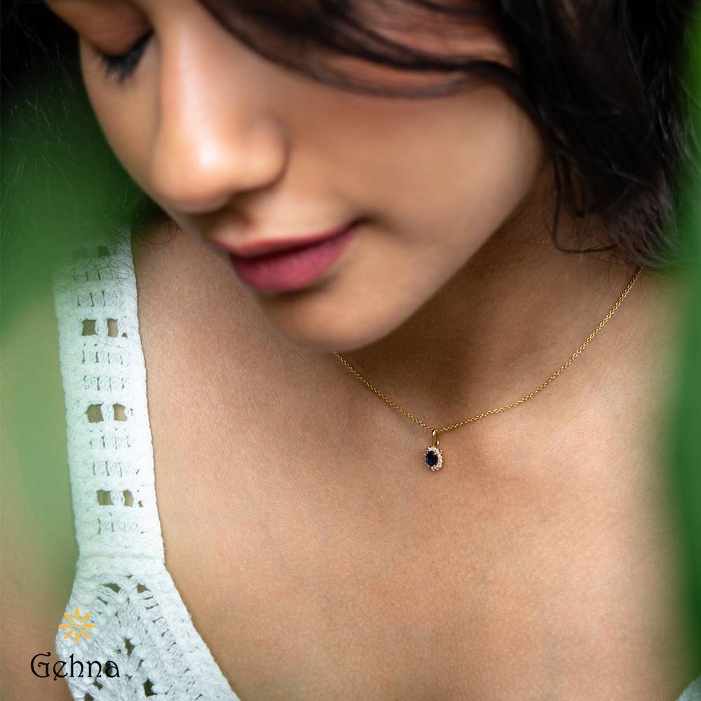 Captivating Blue Sapphire And Diamond 18K Gold Pendant : GHDICSPE-4721