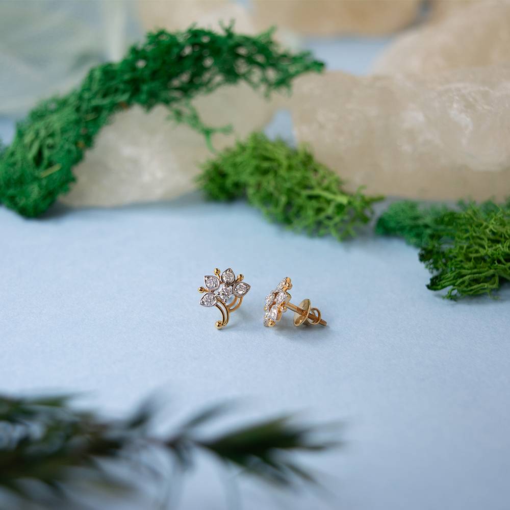 Garden Dew Diamond 18K Gold Stud Earrings : GHDIERVB-7302