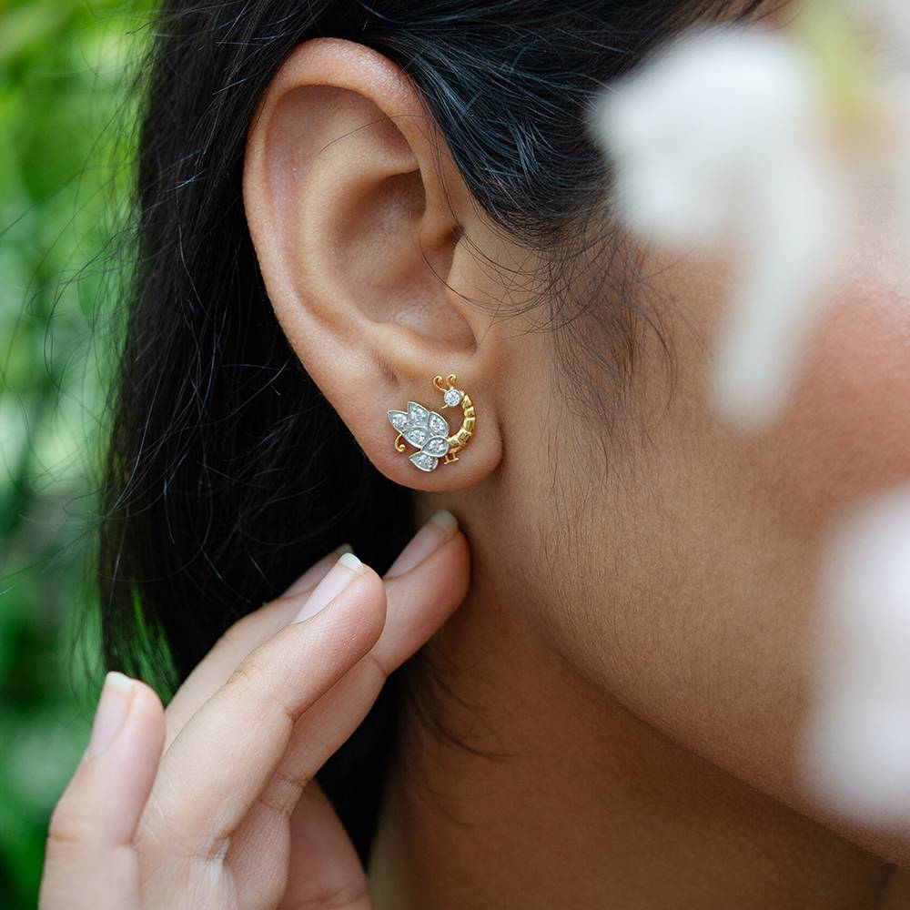 Peacock Diamond 18K Gold Stud Earrings : GHDIERVB-7309