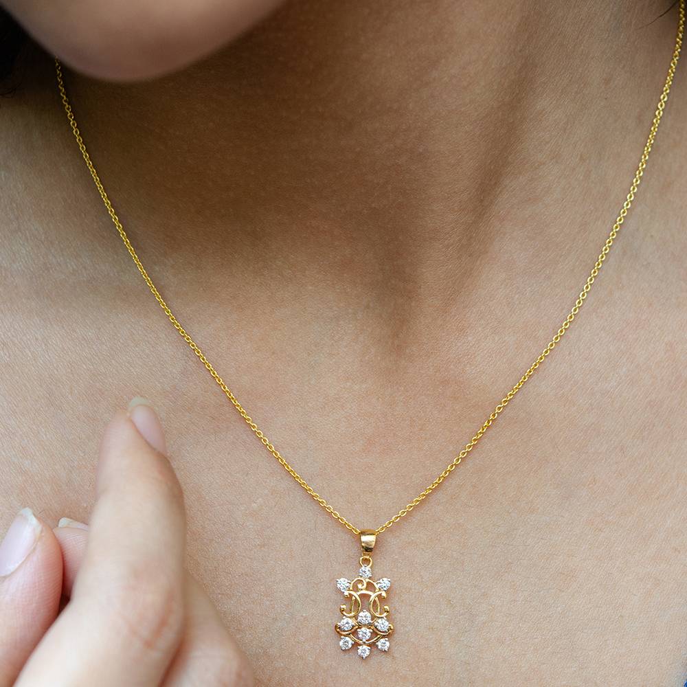 Alpana Diamond 18K Gold Pendant : GHDIPEVB-7315