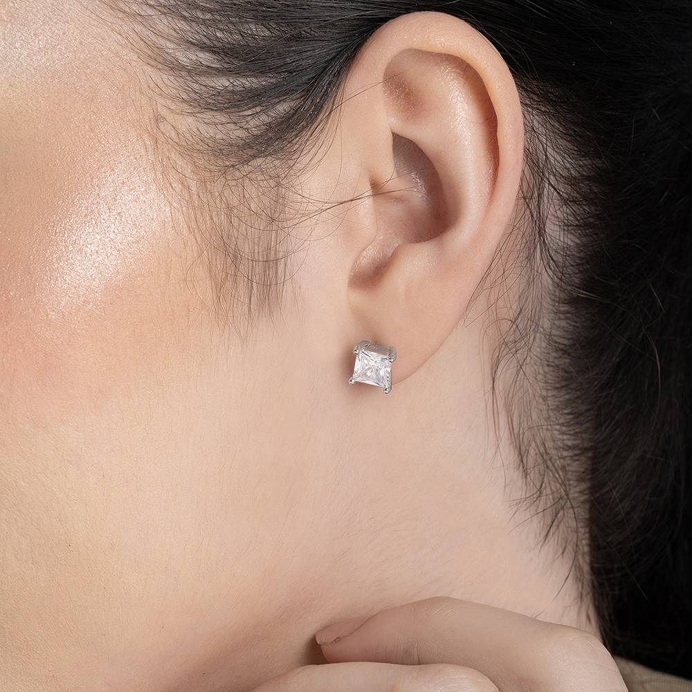 Single Stone Stud : GHER823