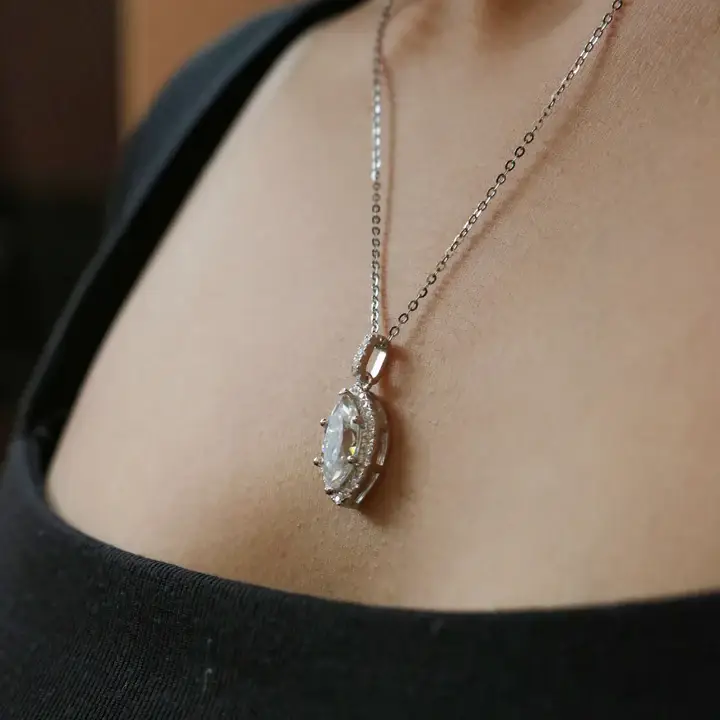 Arthur 1.30Ct Halo Pendant : GJPD0010