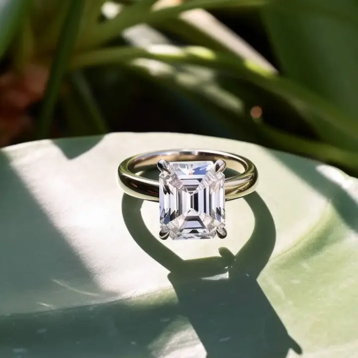 Panoply Moissanite Solitaire Ring : GJRG0005