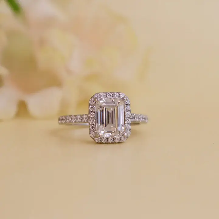 Vertex 1.6Ct Moissanite Halo Ring : GJRG0019