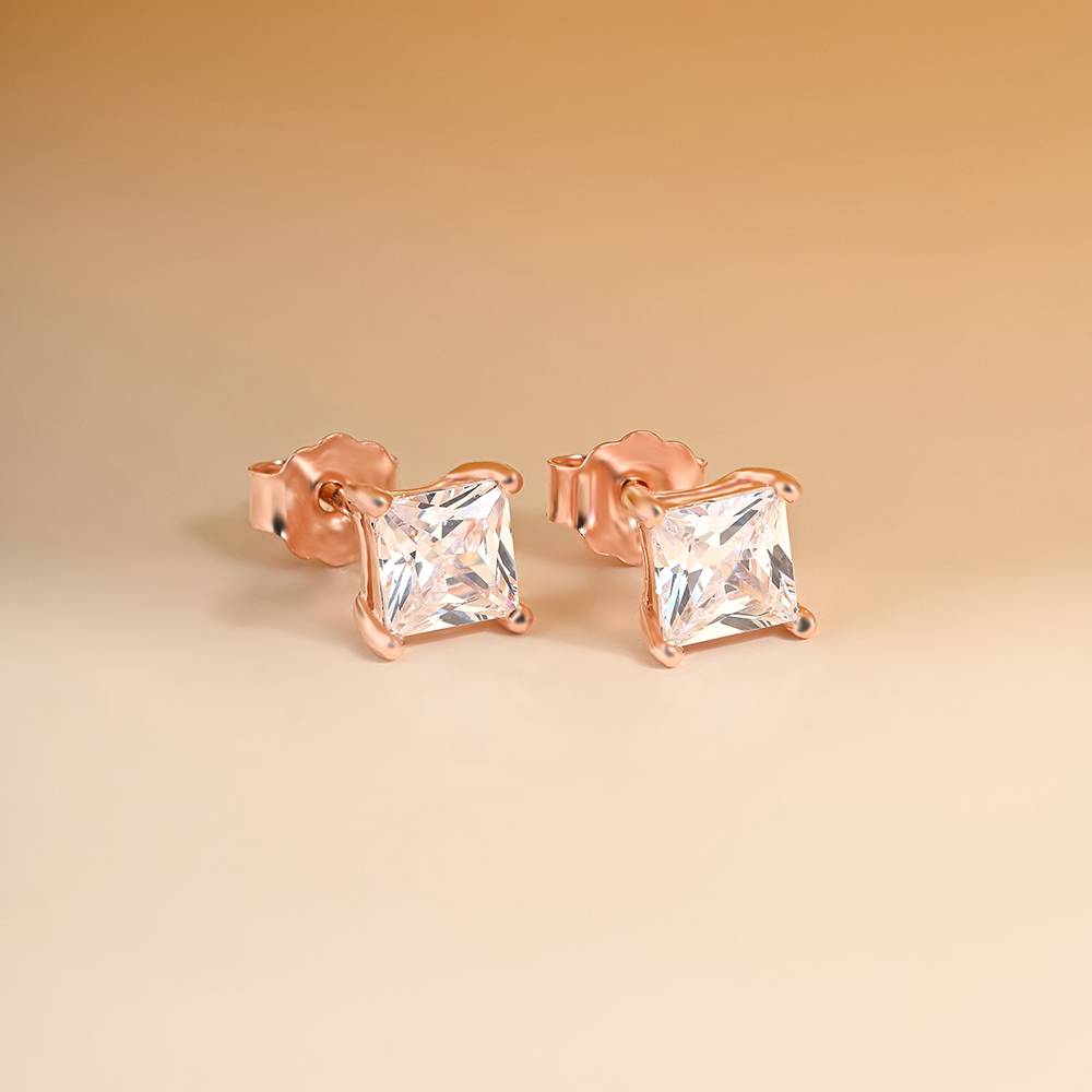 Single Stone Stud : GKER897