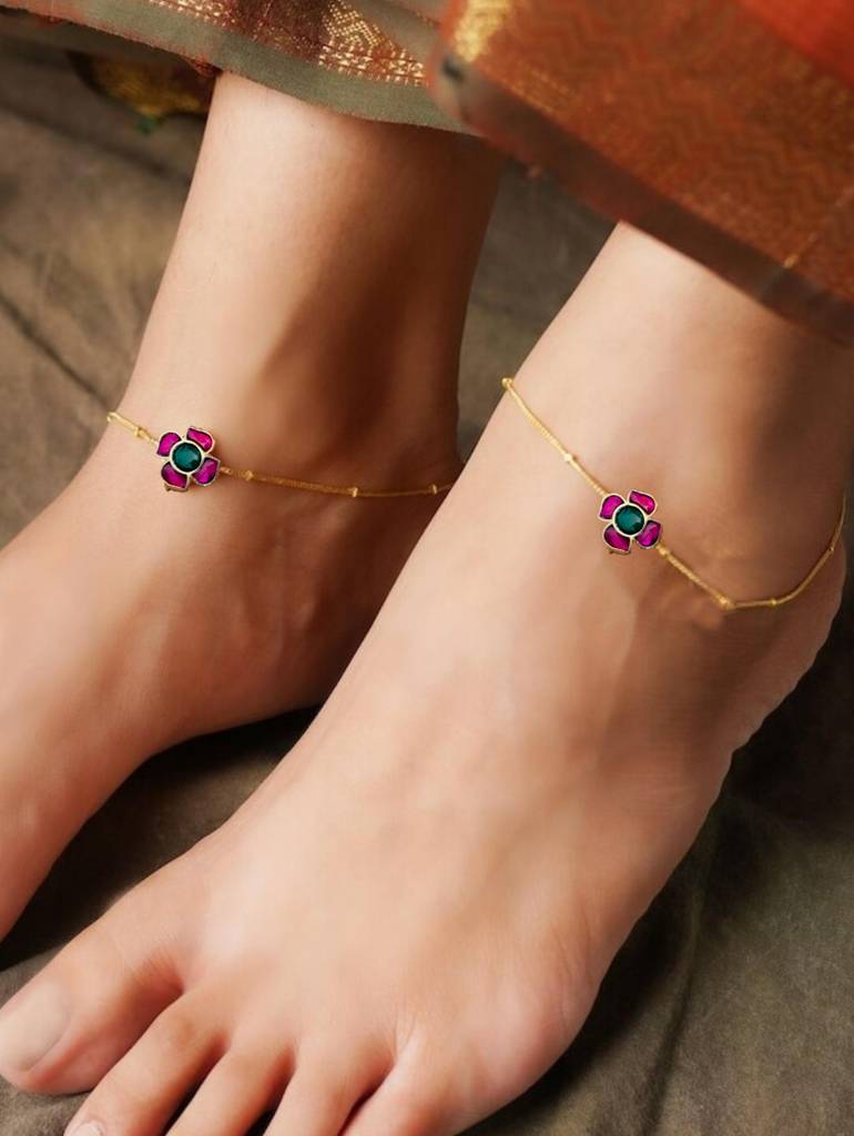 Graceful Gold Plated Floral Anklets : GPAnkLaila