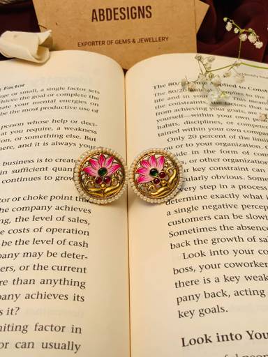 Multicolour Antique Gold Plated Kundan Necklace Set : GPAntiqueMeenakariNCLotusBabyPink