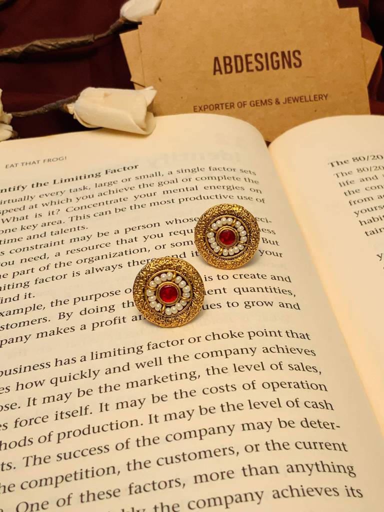 Multicolour Antique Round Gold Plated Kundan Jewellery Set : GPAntiqueNC05RedGreen(125)