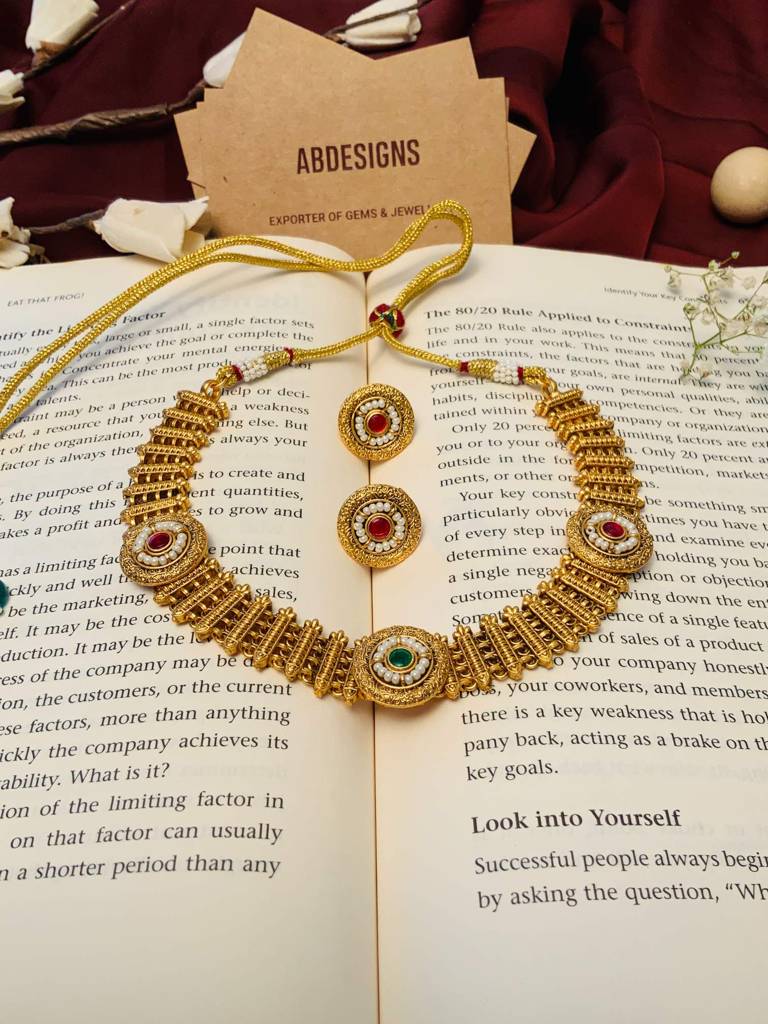 Multicolour Antique Round Gold Plated Kundan Jewellery Set : GPAntiqueNC05RedGreen(125)