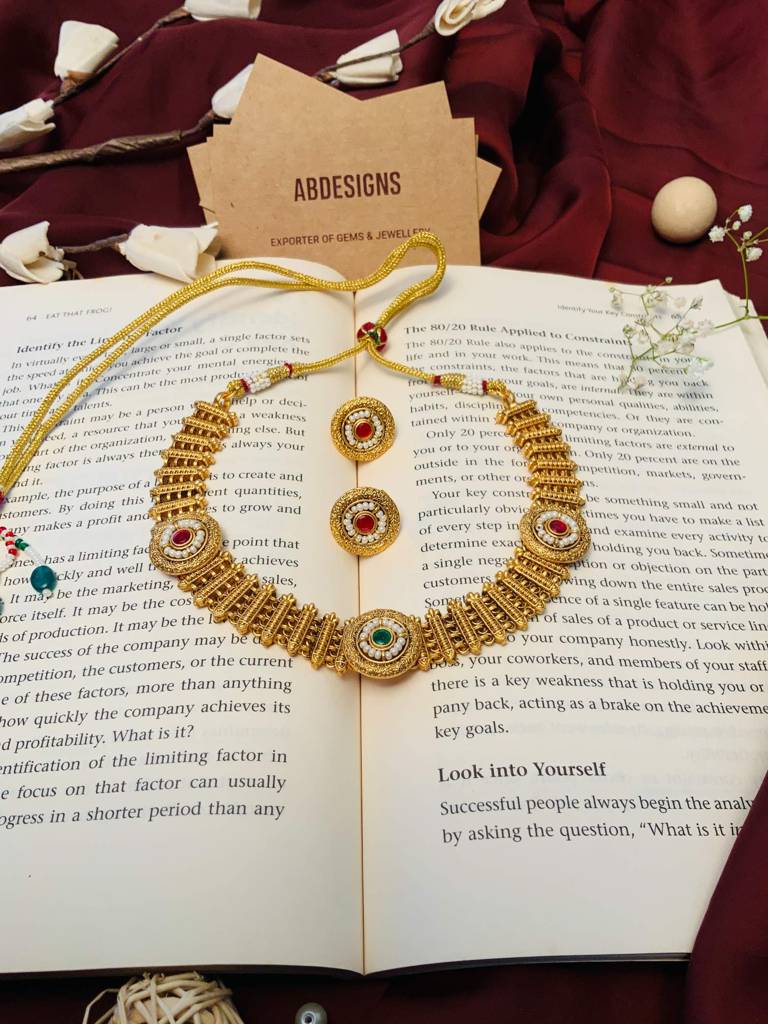 Multicolour Antique Round Gold Plated Kundan Jewellery Set : GPAntiqueNC05RedGreen(125)