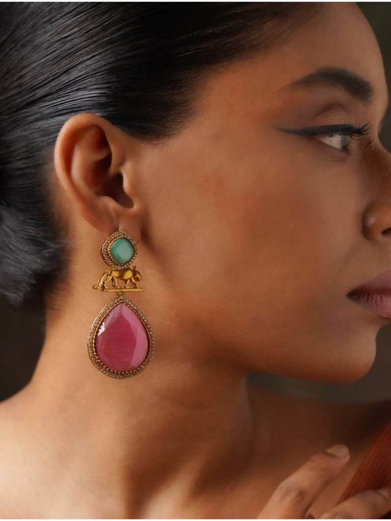 Charming Dualtone Earring : GPEarringWolfPink