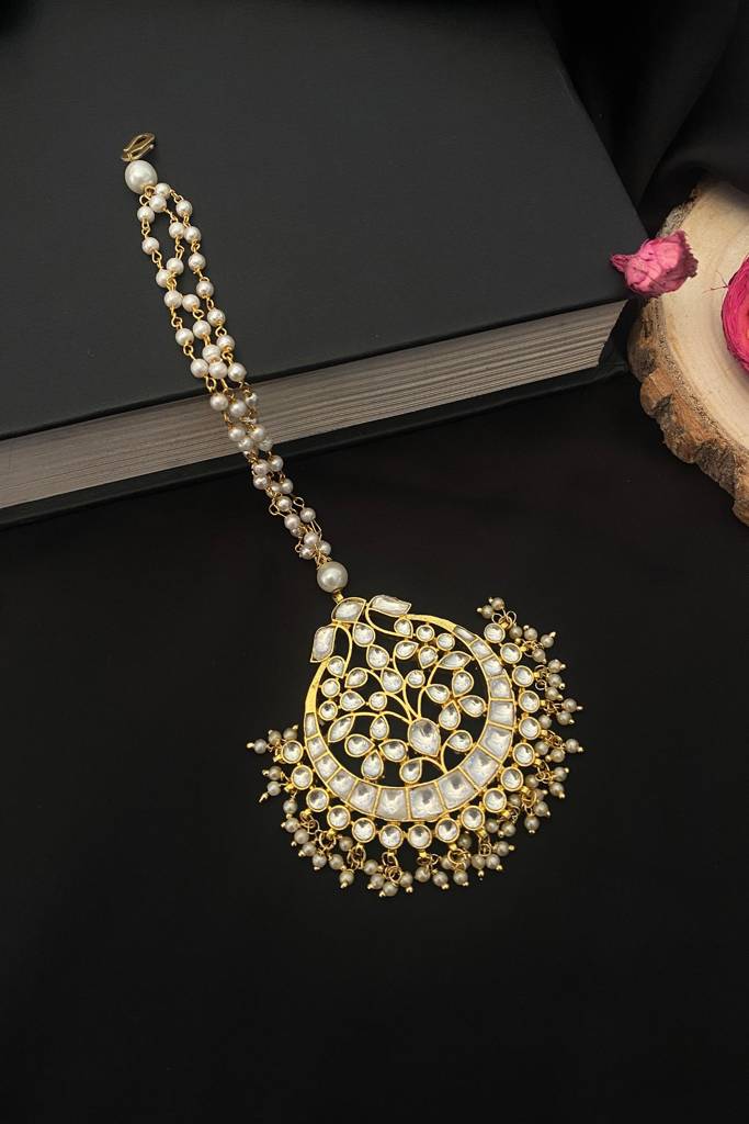 Elegant Pachi Kundan Gold Plated Maangtikka : GPMGPKWhite