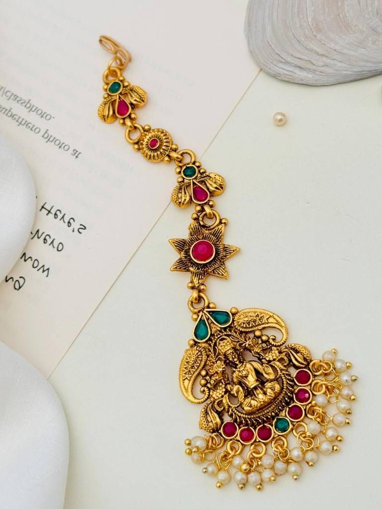 Traditional Temple Maang Tikka With Gold Finish Kemp Stones And Beads : GPTJSGCMG02