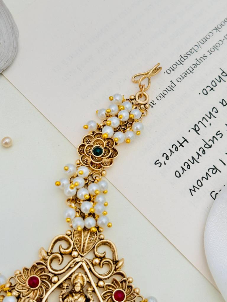 Handcrafted Bridal Beaded Maang Tikka In Gold With Kemp Accents : GPTJSGCMG04