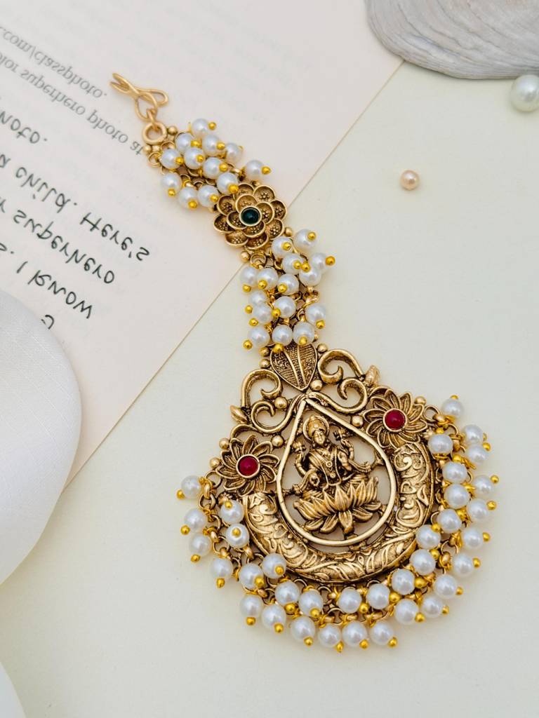 Handcrafted Bridal Beaded Maang Tikka In Gold With Kemp Accents : GPTJSGCMG04