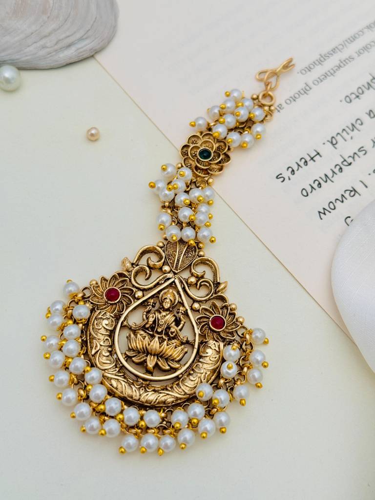 Handcrafted Bridal Beaded Maang Tikka In Gold With Kemp Accents : GPTJSGCMG04