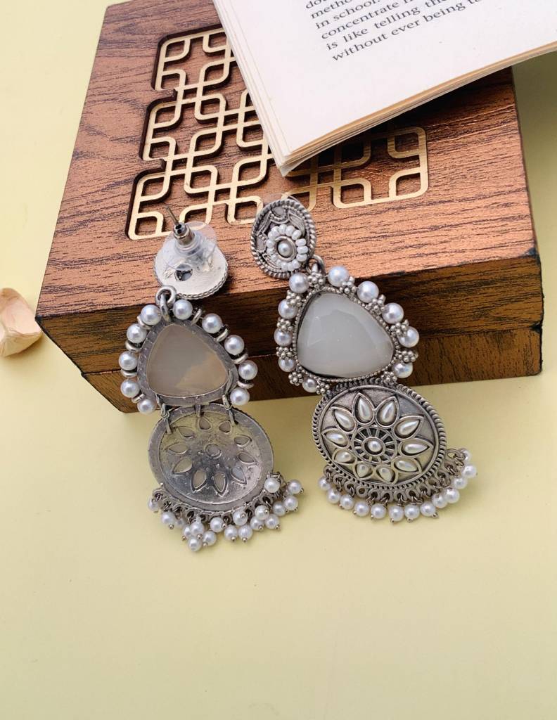 Glamorous Pearl High Quality German Silver Earrings : GSEarringKC114White