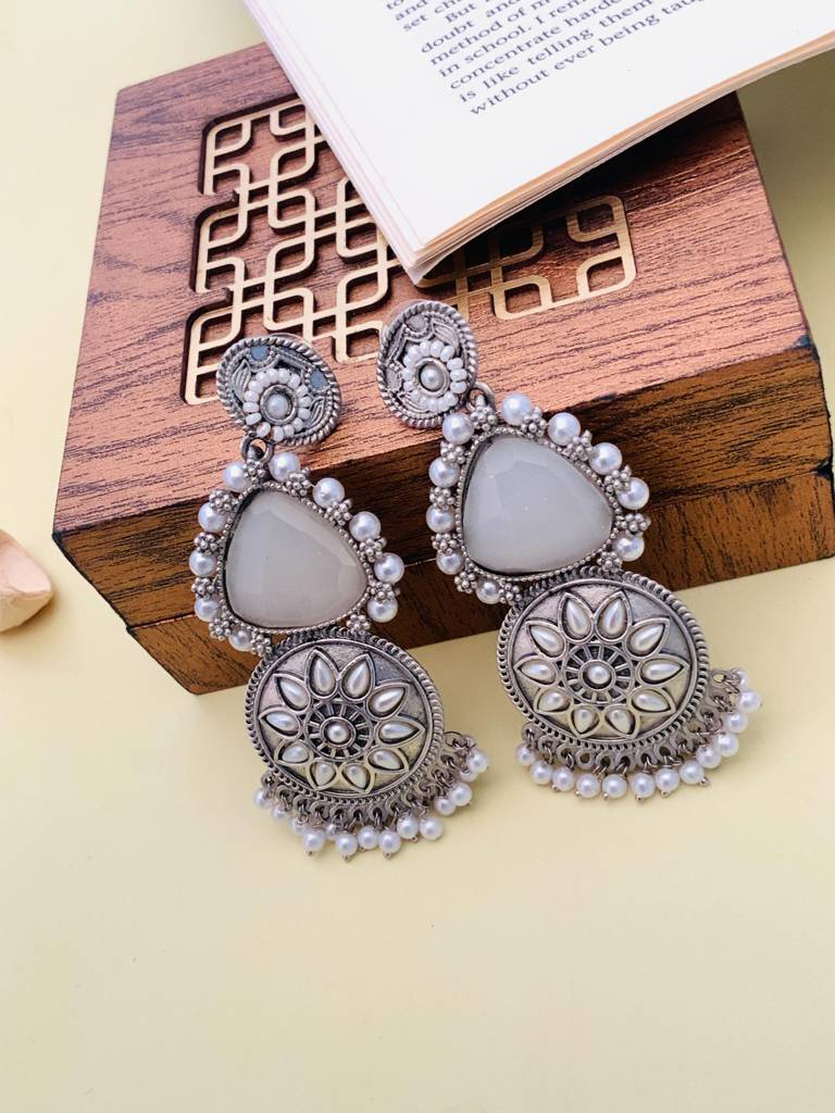 Glamorous Pearl High Quality German Silver Earrings : GSEarringKC114White