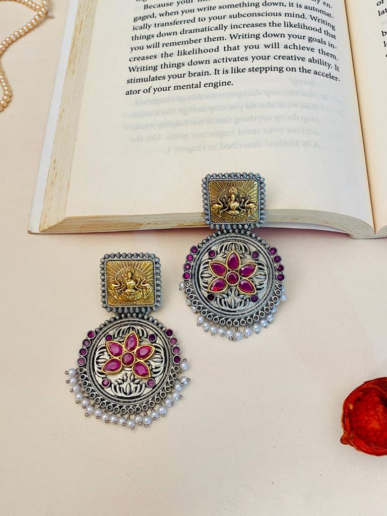 Highquality Ornamental Dualtone Earring : GSEarringKC162