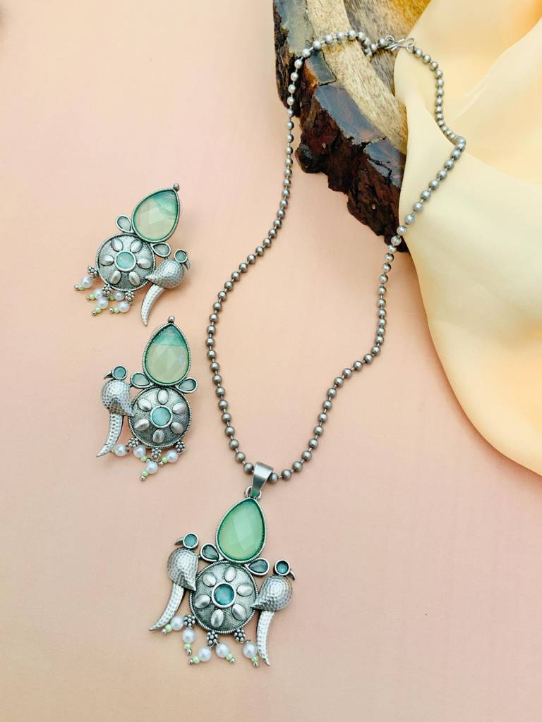 Sophisticated German Silver Plated Pendant Set-Gspskc172Greenr01 : GSPSKC172GreenR01