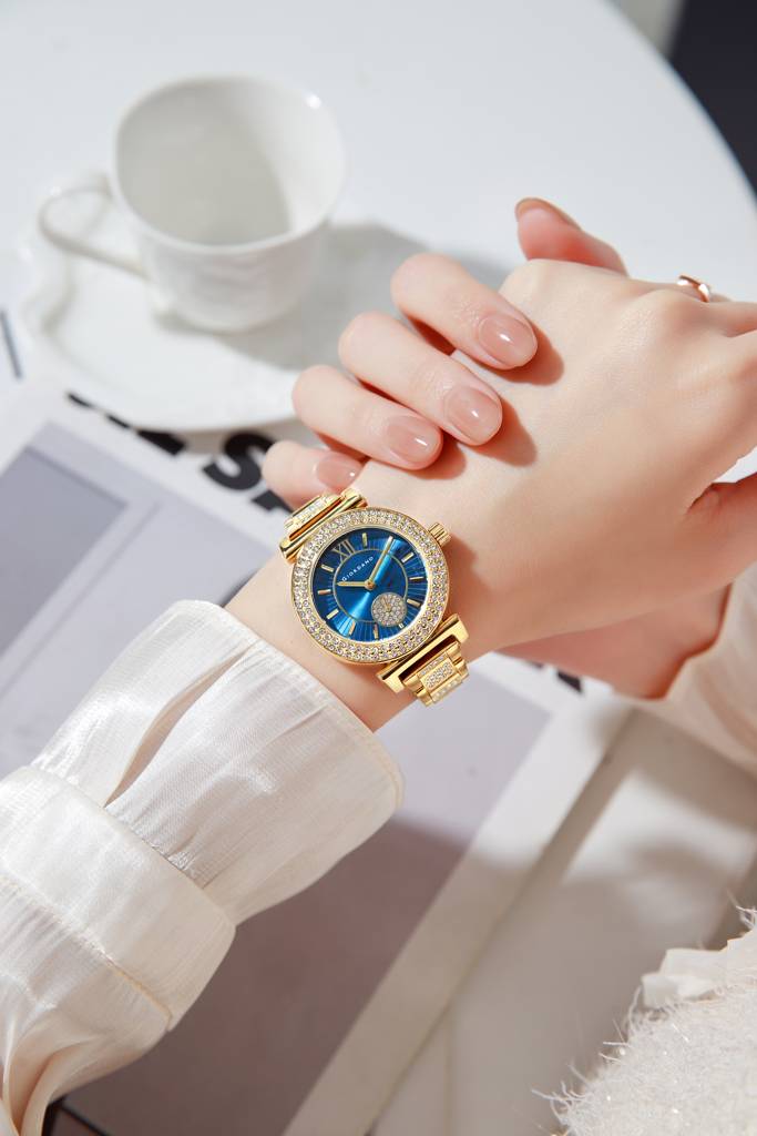 Giordano Luxury Analog Watch For Women - Elegant Crystal Design With Sub Dial And Diamond Studed Statinless Stee : GZ-60086-22