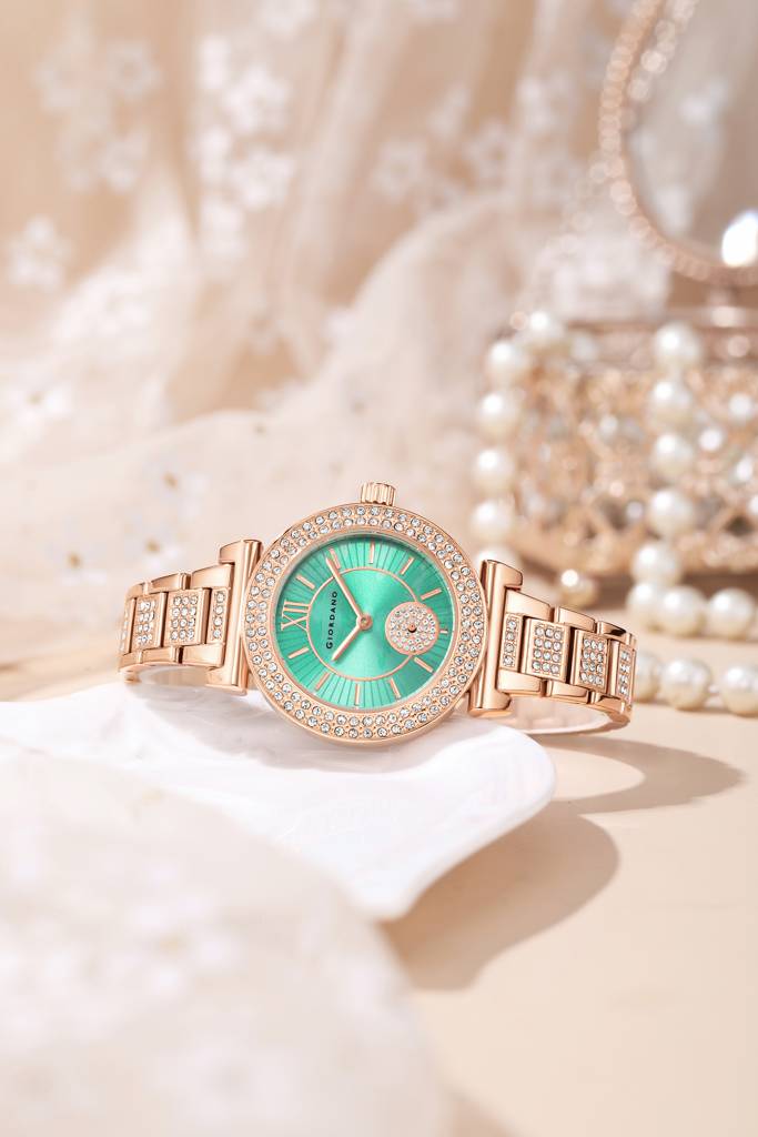Giordano Luxury Analog Watch For Women - Elegant Crystal Design With Sub Dial And Diamond Studed Statinless Stee : GZ-60086-33