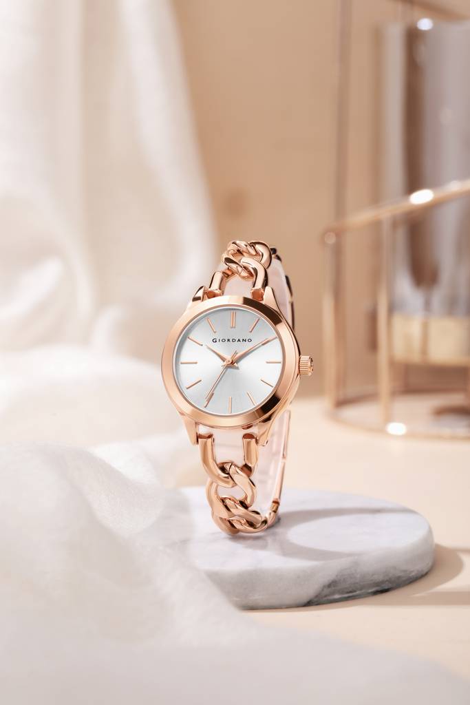 Giordano Modern Analog Watch For Women Â Sleek Dial With Unique Chain-Link Bracelet And Stylish Stainless Stee : GZ-60087-22