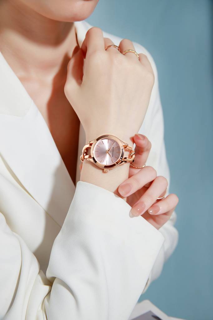 Giordano Modern Analog Watch For Women Â Sleek Dial With Unique Chain-Link Bracelet And Stylish Stainless Stee : GZ-60087-33