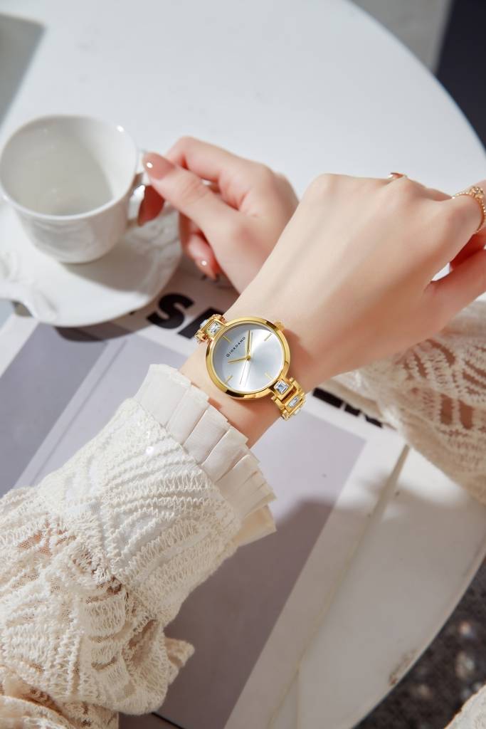 Giordano Luxury Watch For Women Â Sleek Dial With Gold Accents And Two-Tone Stone Studded Stainless Steel Stra : GZ-60088-44