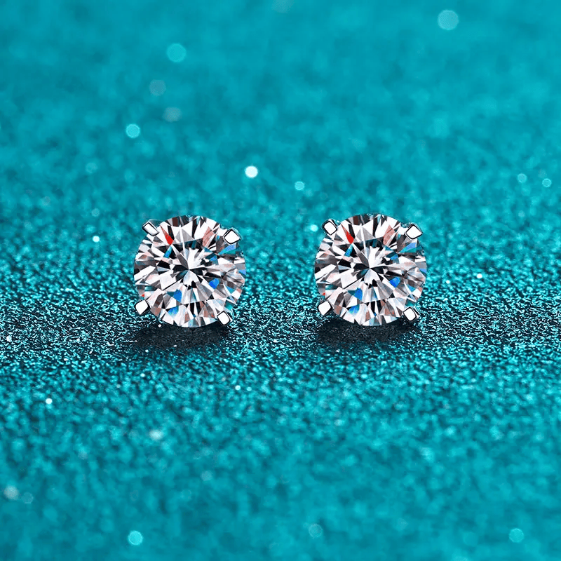 Luminous Luxe Round Moissanite Stud Earrings : Round_Liwan_0.6ct