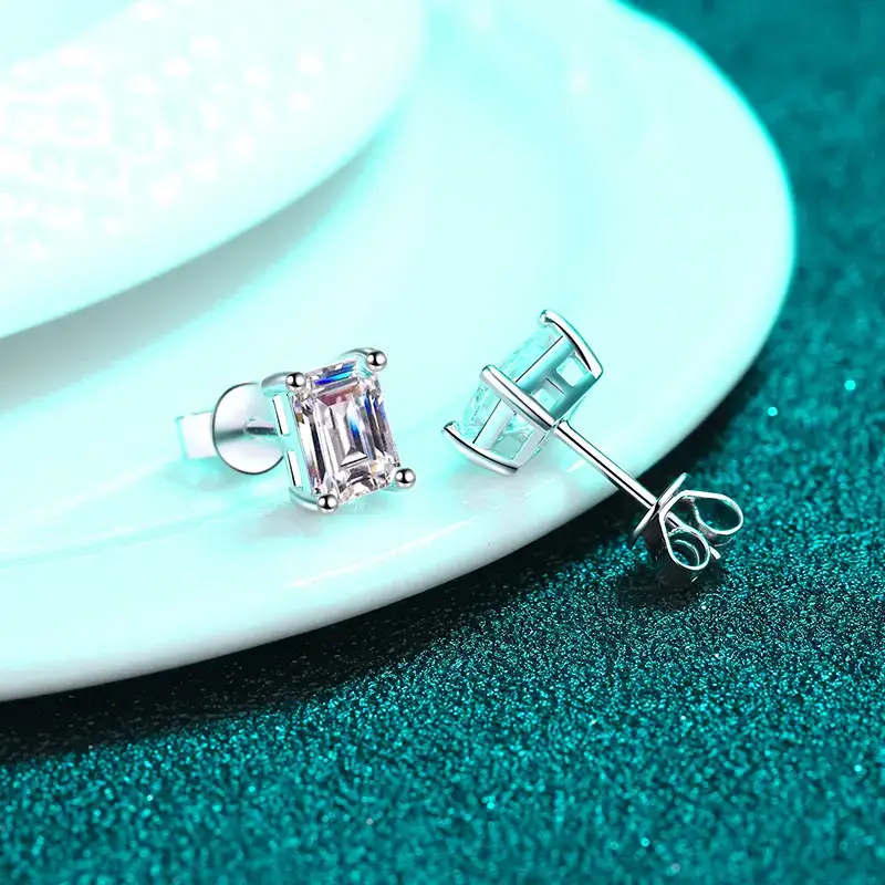 0.5 Ct Emerald Whisper Moissanite Stud Earrings - Single Piece; Gra Certified; Sterling Silver; D Vvs1 : 8L-ZGJE-UX92
