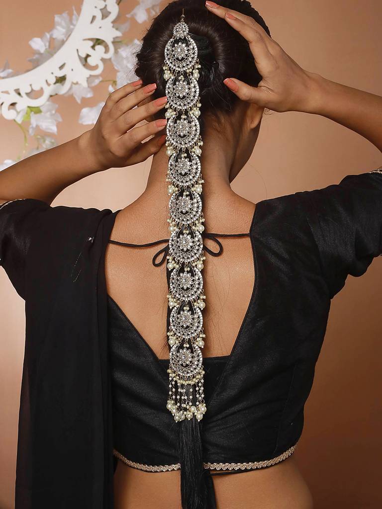Kundan Studded & Pearl Beaded Embellished Choti Hair Accessory : HA-JS23-70112