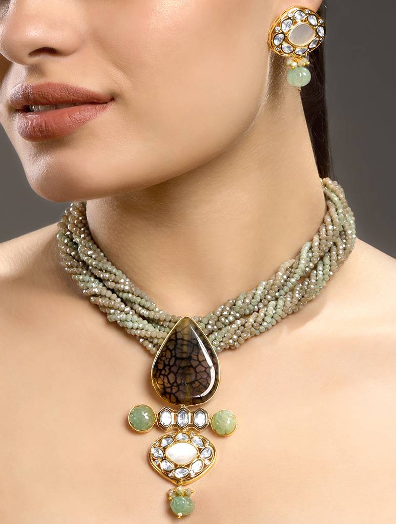 Micron Gold Polish Italian Crystal Onyx Mosanite Necklaces : HRNS303