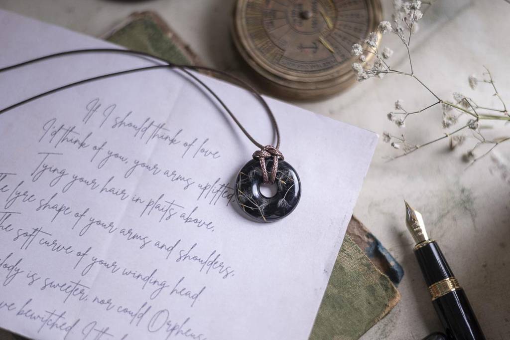 Halo Of Stardust Necklace : LA-FF-HS
