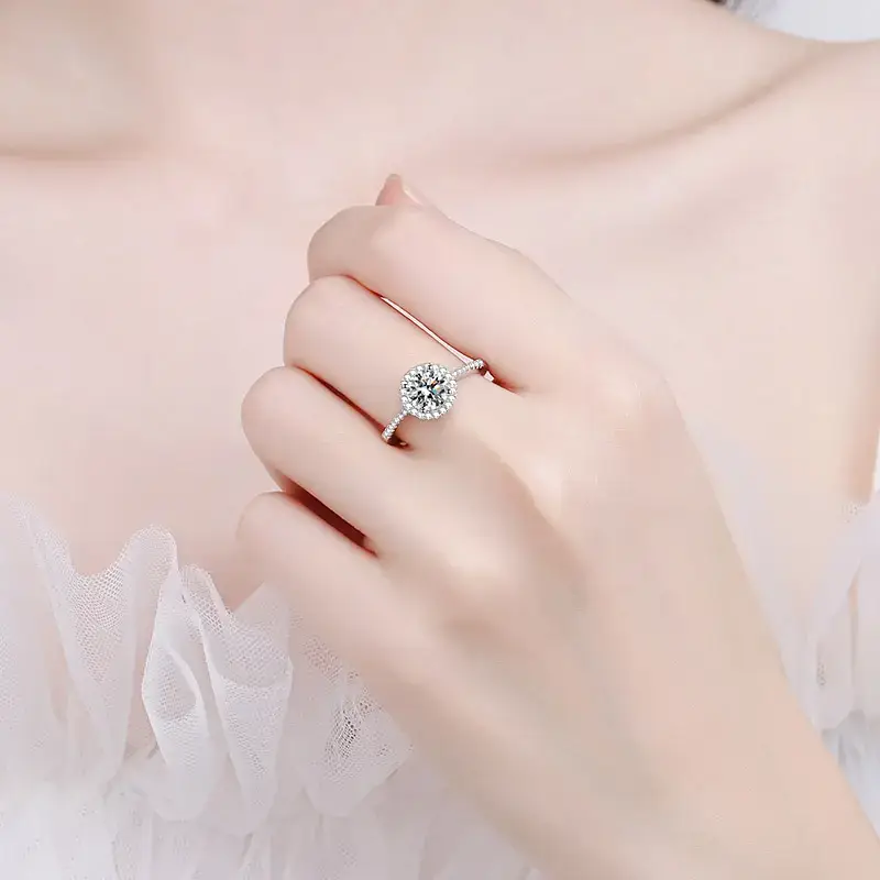 1 Ct Gra Certified Halo Moissanite Ring; D Vvs1 : BX167-J
