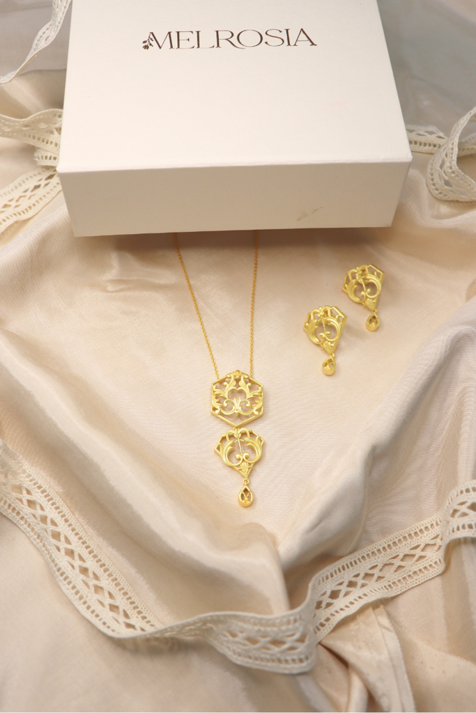 Filigree Finesse Long Necklace Set : SMRCST06