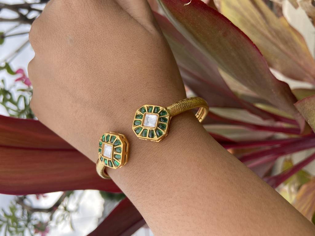 Green Kundan Bracelet : IB010