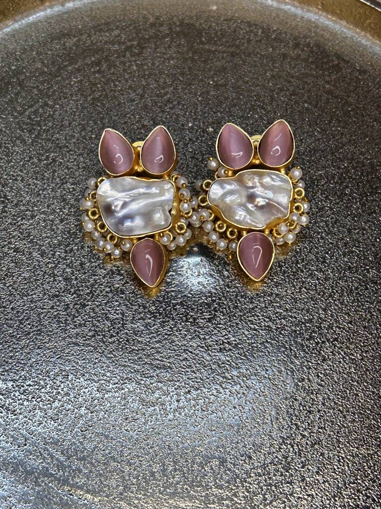 Mop Stud With Pink Stones : BSJ40