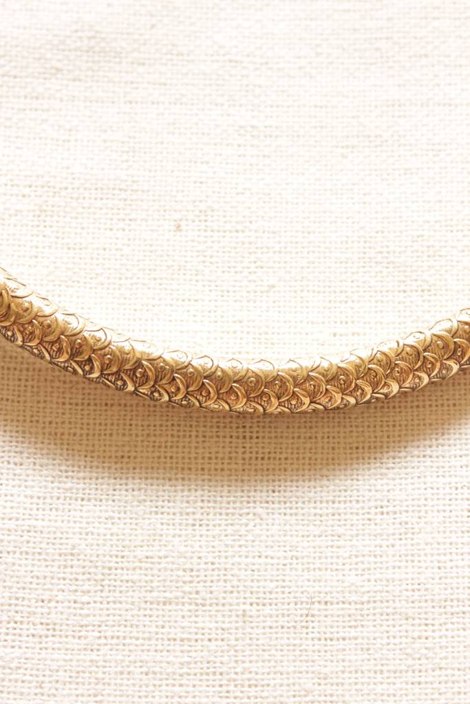 Fish Scale Motifs Matt Gold Finish Hasli Style Brass Choker Necklace : ALT-JEW-RWT-112