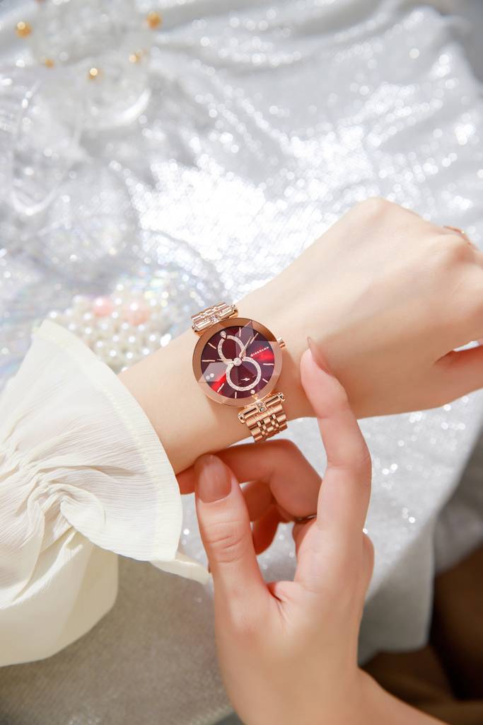 Giordano Luxury Watch For Women Â Round Diamond Cut Glass Dial, Elegant Stainless Steel Strap With Quartz Move : GZ-60092-22