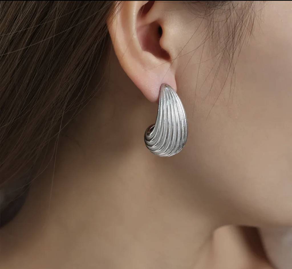 18Kt Gold Plated Textured Chunky Waterdrop Earrings, Tira : INTIRA-S