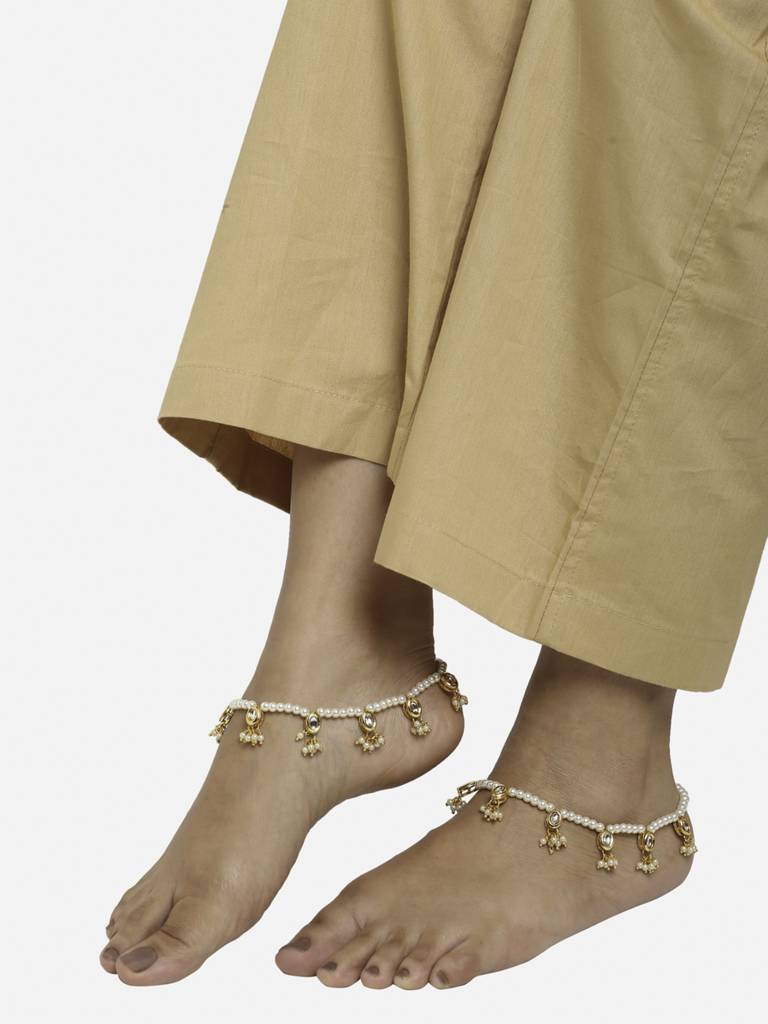 White Oval Anklets (Set Of 2) : RUBYM83